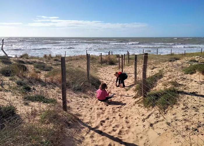 Les Pieds Dans L'eau Acces Direct A La Apartment *